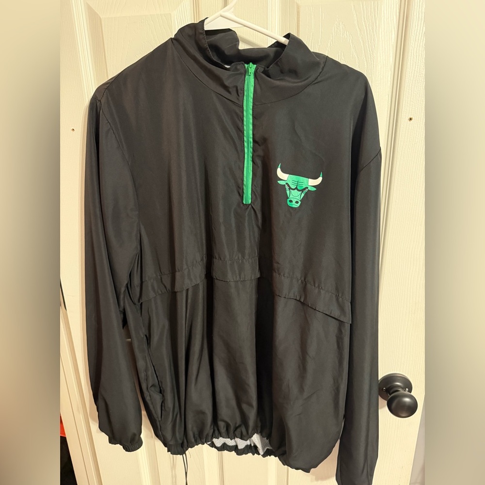 Chicago bulls windbreaker